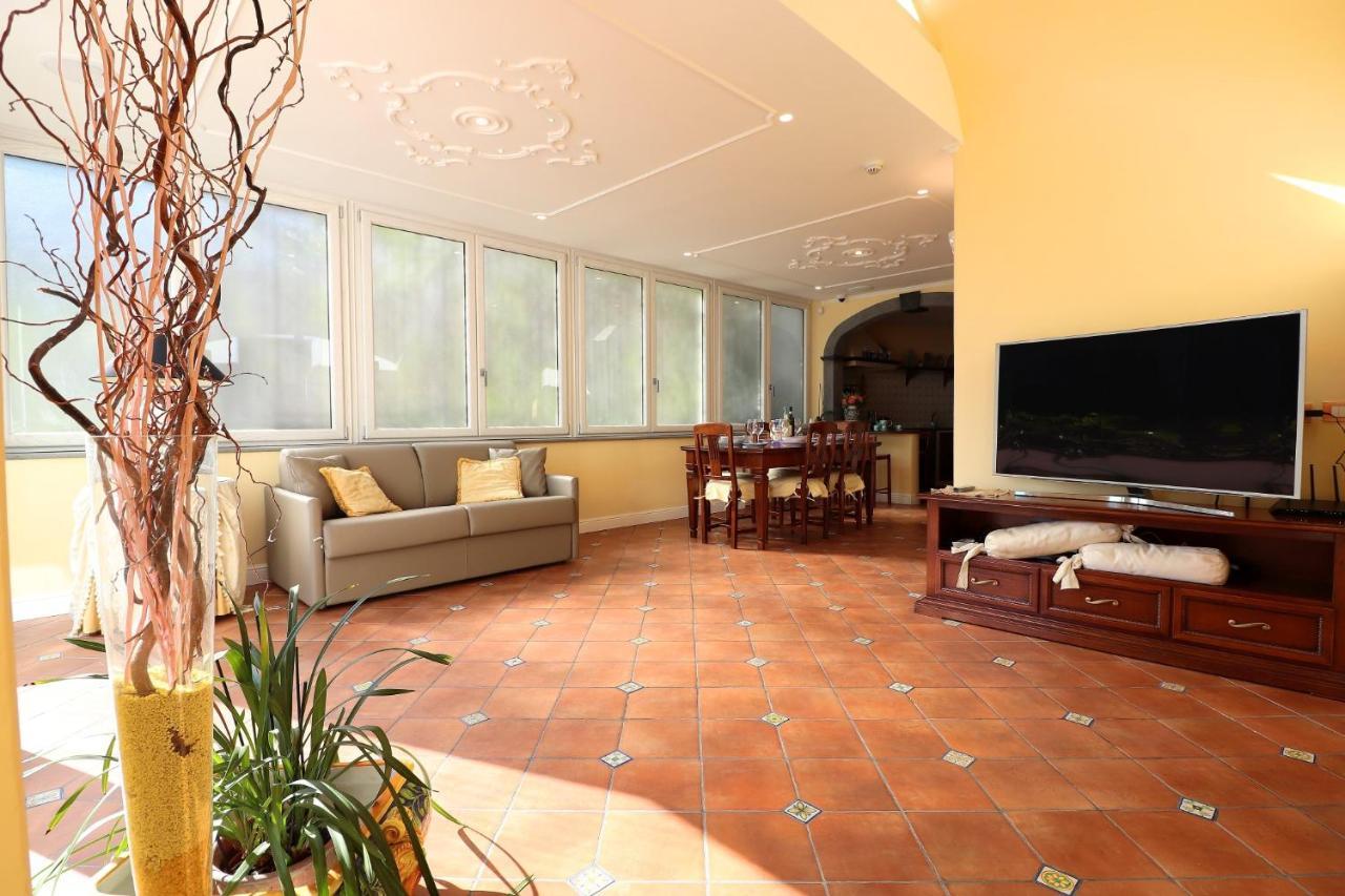 Vila Ilary House - De Vivo Realty Positano Exteriér fotografie